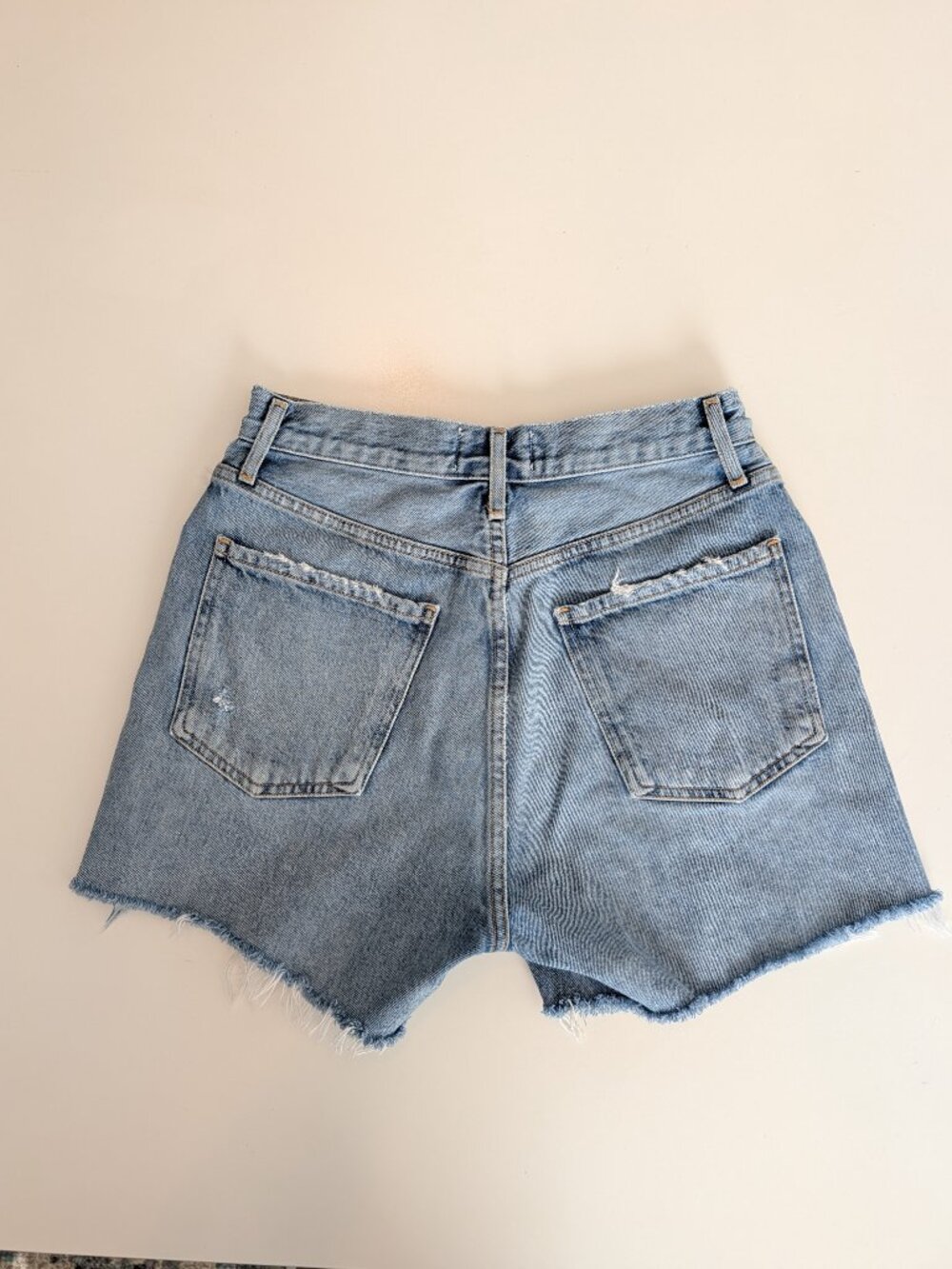 AGOLDE Dee Ultra High Rise Cutoff Shorts in Chimes - Size 27 - Picture 2 of 9